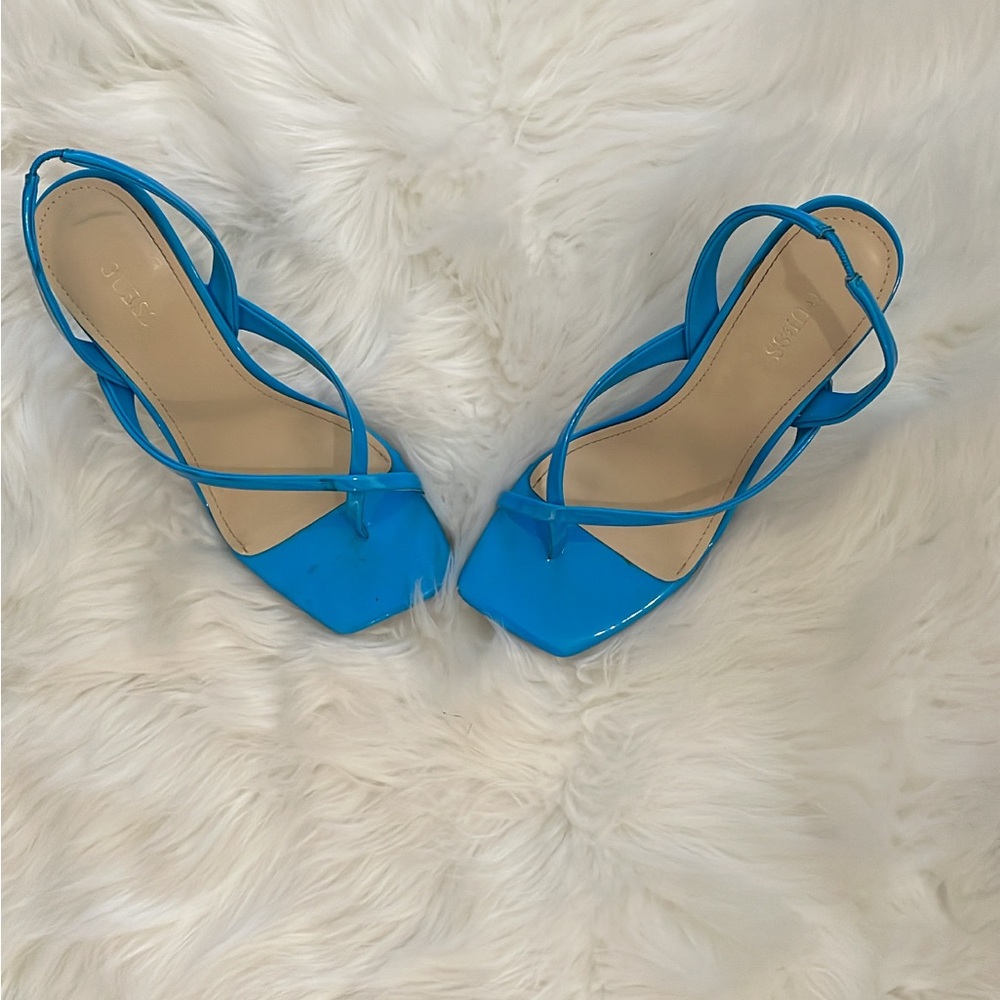 Blue strappy heel!